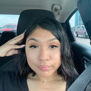 Meet your Posher, Denise